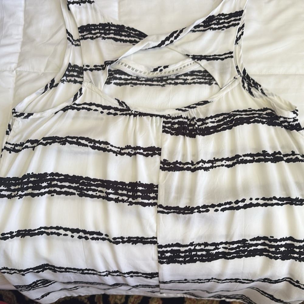 NWT‎ Santiki Ruby  Relaxed Sleeveless Tank Top black, and white striped M - Picture 2 of 7